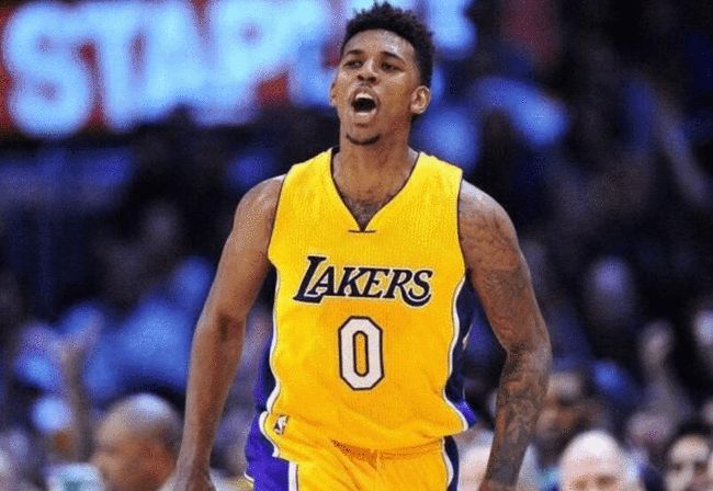 对于球迷而 对于球迷而