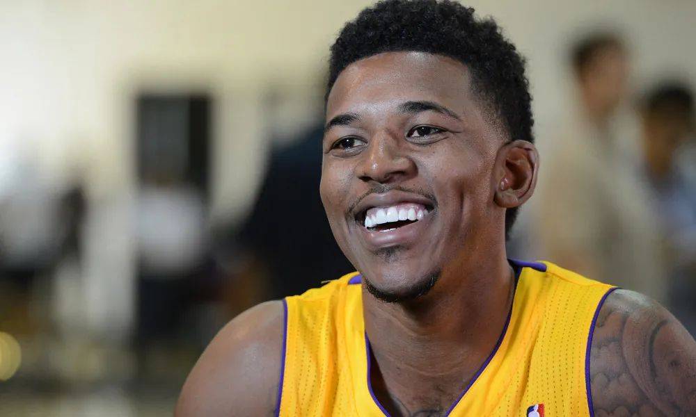 赛季复购为 赛季复购为